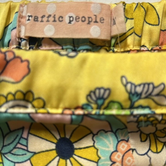 Traffic People Floral Retro Silky Pants - Picture 5 of 6